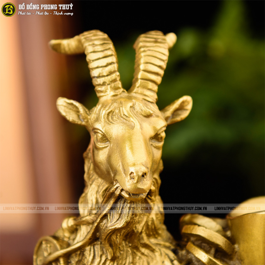 tượng dê cõng vàng bằng đồng cao 18cm