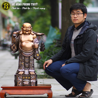 Tượng Phật Di Lặc Đứng Gánh Tiền Bằng Đồng Khảm Vàng Bạc Cao 76cm - TDL003