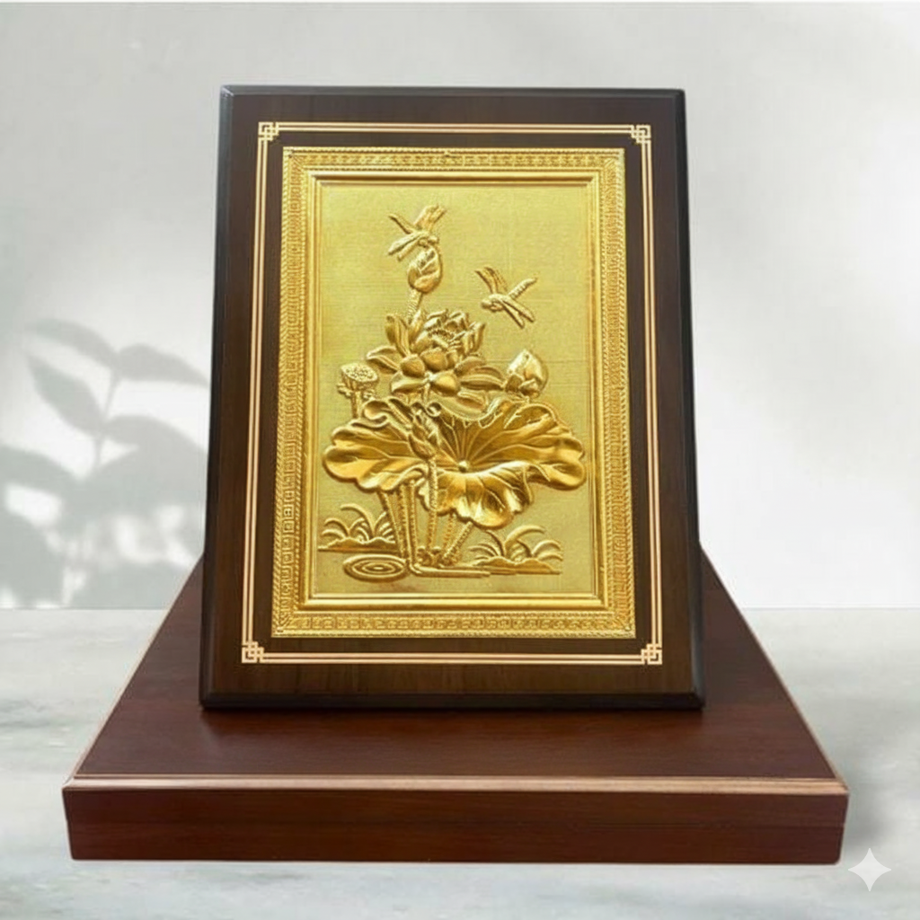 Tranh Hộp Quà Tặng Hoa Sen Bằng Đồng Mạ Vàng Kt 34cm x 26cm
