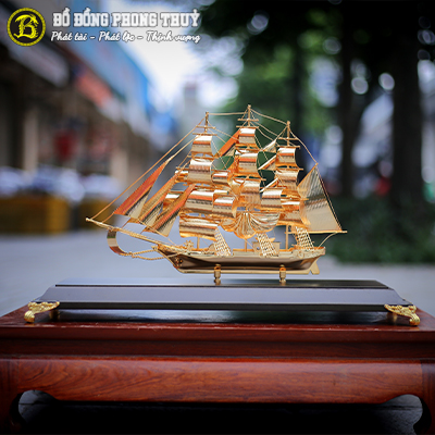 Thuyền Buồm Bằng Đồng Mạ Vàng 24k Dài 50cm - TBPT002