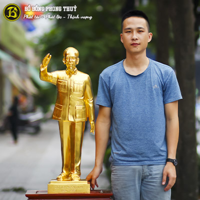 Tượng Bác Hồ Đứng Giơ Tay Chào Bằng Đồng Cao 85cm Dát Vàng 9999 - TBH013