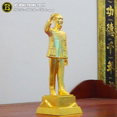 Tượng Bác Hồ Đứng Vẫy Tay Chào Bằng Đồng Cao 48cm Thếp Vàng 9999 - TBH001