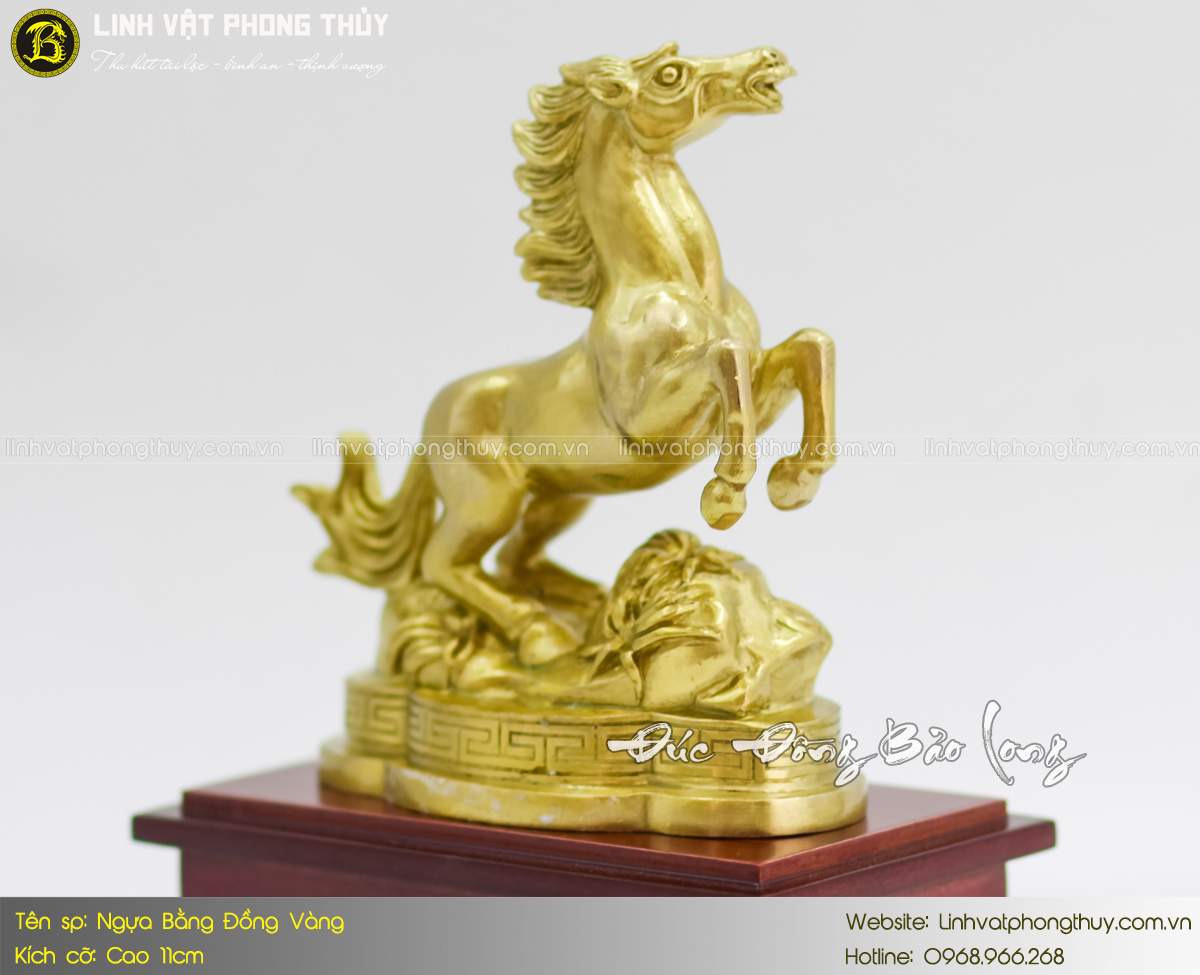 tượng ngựa bằng đồng vàng