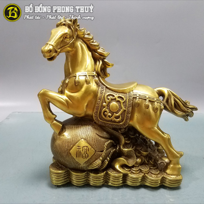 Tượng Ngựa Đứng Trên Túi Tiền Bằng Đồng Cao 20cm - TNBD228