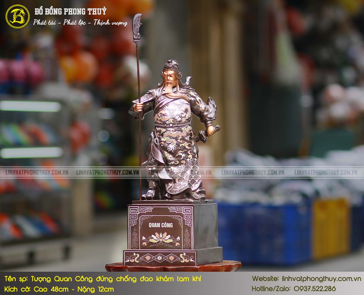 tượng Quan Công đứng chống đao bằng đồng khảm tam khí cao 48cm